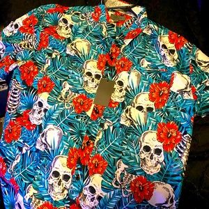 Hawaiian style skull shirt. NWT.